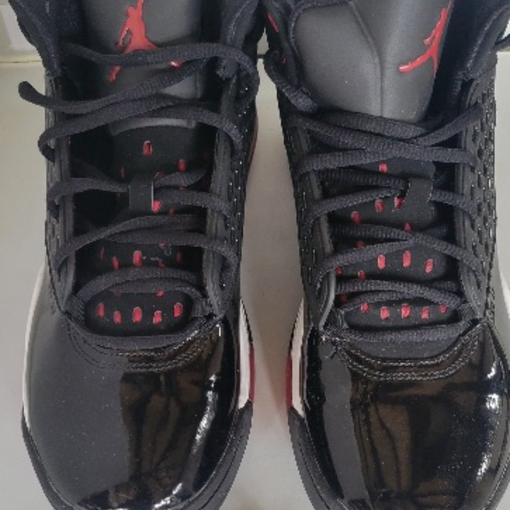 Nike Air Jordan Maxin 200 Men's Black Red Athletic Basketball Sneakers Shoes 9